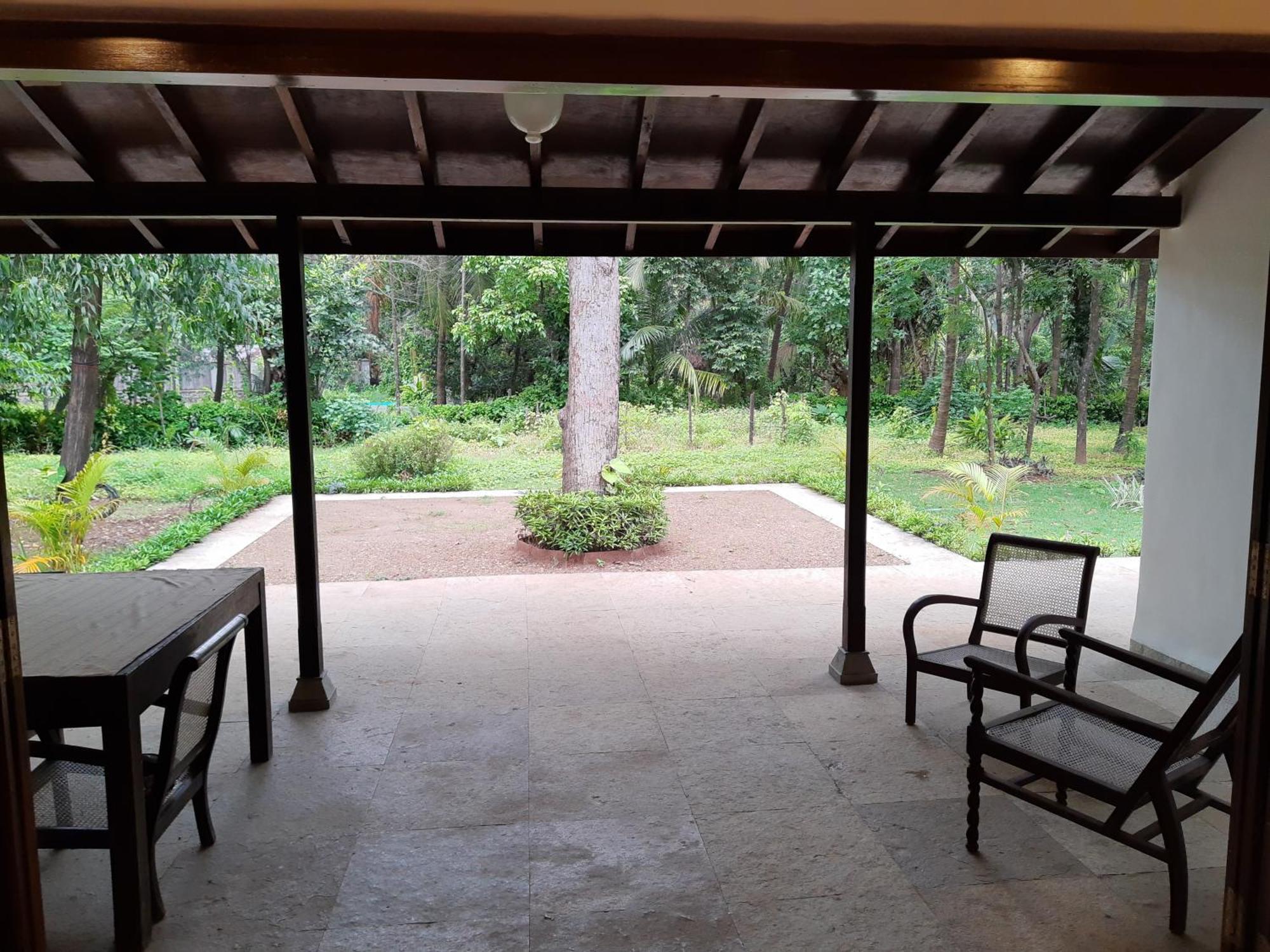 Banyan House - Luxurious 4 Bedroom Villa On One Acre, Near The Beach Nagaon (Maharashtra) Exterior foto