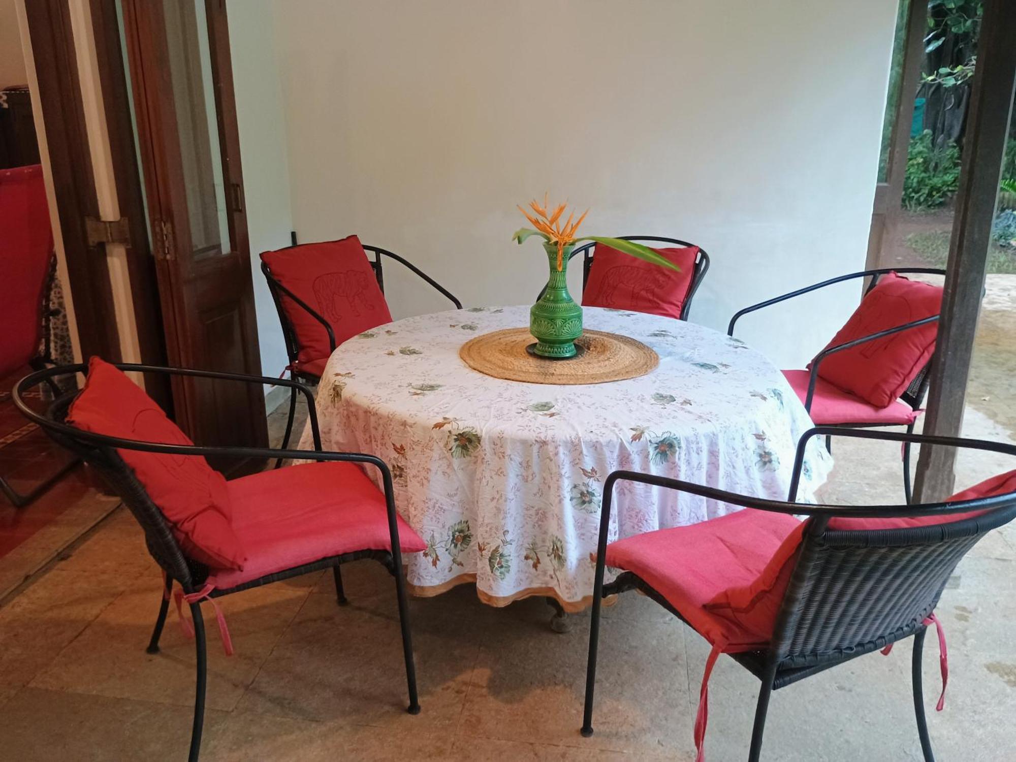 Banyan House - Luxurious 4 Bedroom Villa On One Acre, Near The Beach Nagaon (Maharashtra) Exterior foto