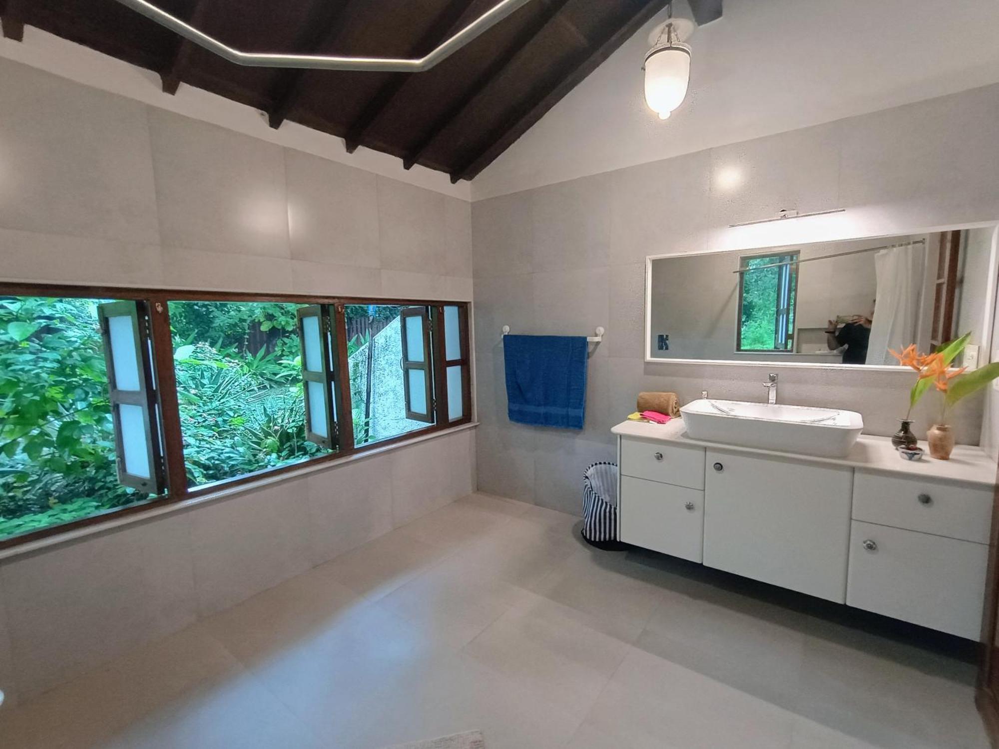 Banyan House - Luxurious 4 Bedroom Villa On One Acre, Near The Beach Nagaon (Maharashtra) Exterior foto